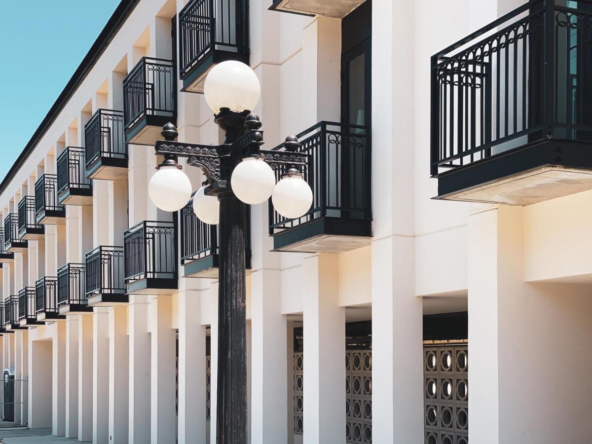 Hotel Haya タンパ エクステリア 写真
